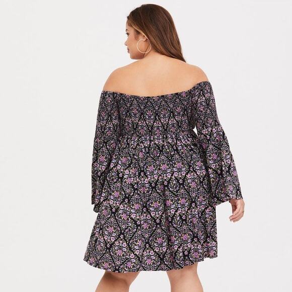 Torrid 0X Purple Pink Floral Off Shoulder Romantic Boho Bell Sleeve Dress - Picture 3 of 16
